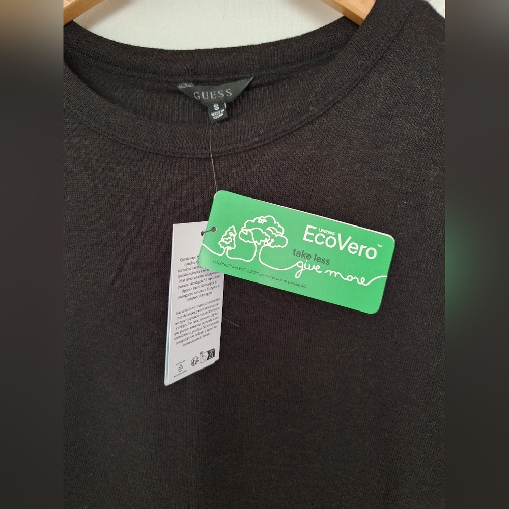 NWT Guess Easy Fit Embellishment Tee EcoVero Small - Picture 5 of 8